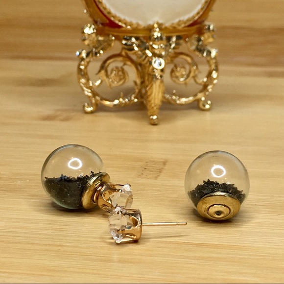 Black Star Double Stud Earrings - Picture 5 of 6